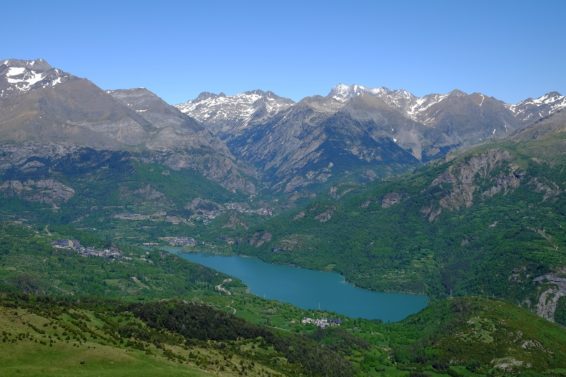 Pyrenees, plastic, plastic pollution, air-borne